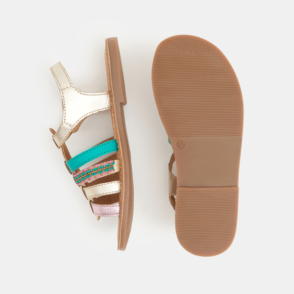 صندل جلد باللون الذهبي للفتيات